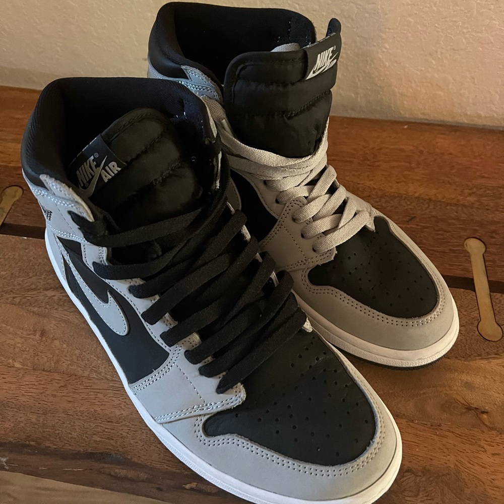 Nike air Jordan’s Gray and black worn once.